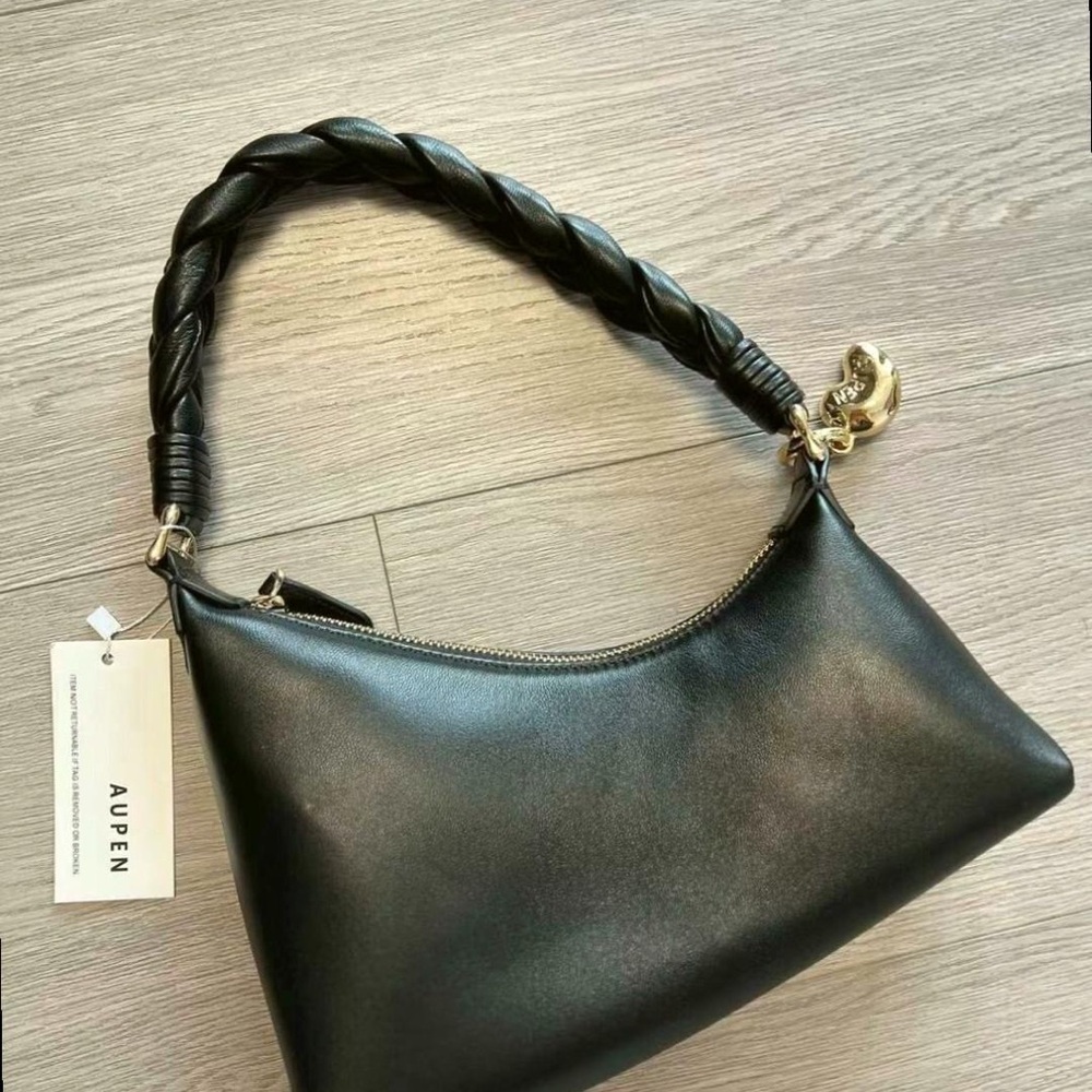 NIRVANA AUPEN: Opulent Calfskin Leather & Gold-Tone Bag